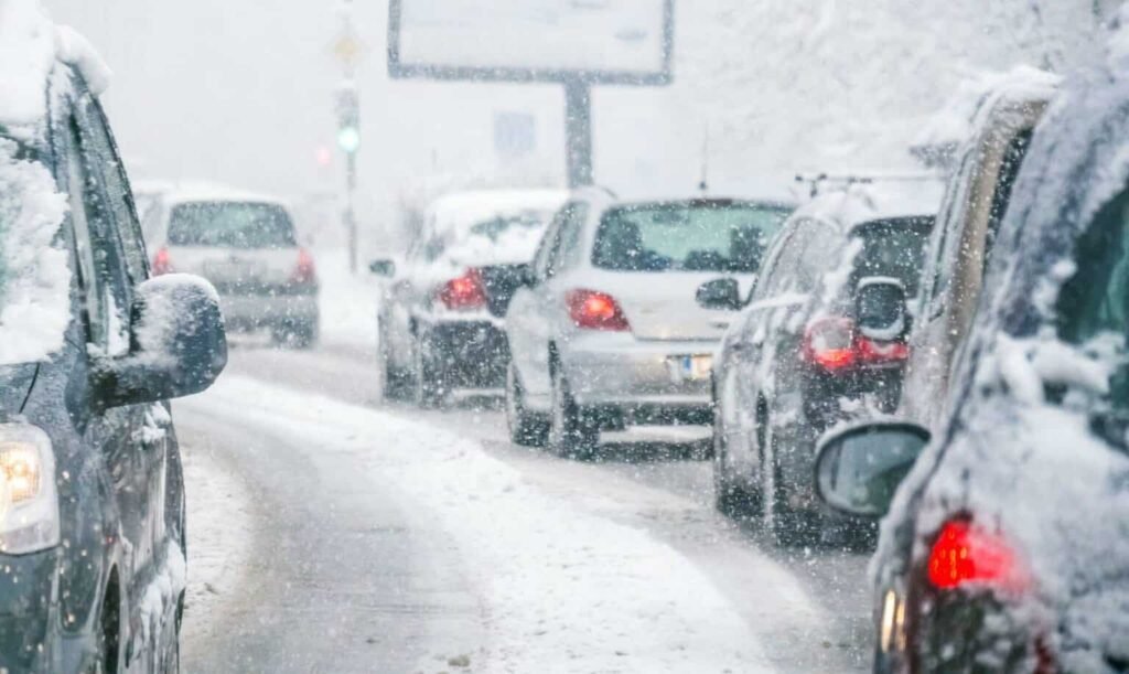 snow is forecast to fall across the uk next week.